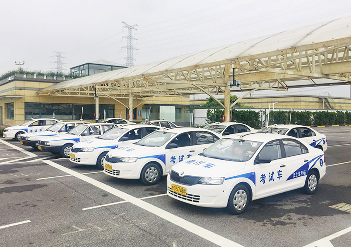 上海荣安驾校全攻略 训练场分布、报名费用及驾校特色详解